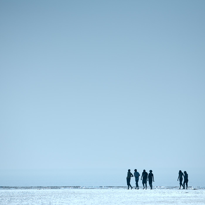 Blue sky symbolising All Experience is Mind - spacious openness, and the  play of empty appearances without a me.